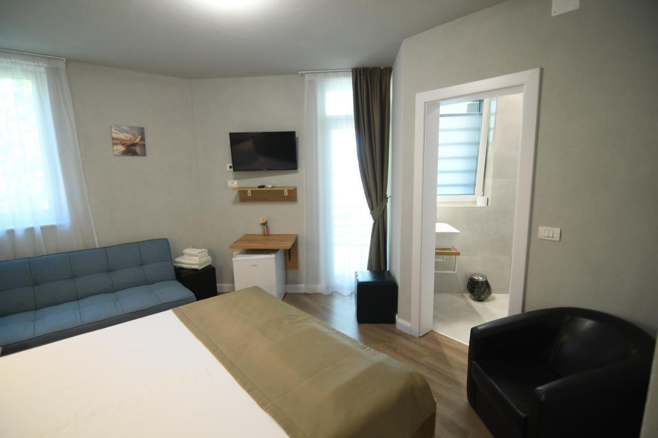 Hotel Octogon à Băile Felix Extérieur photo